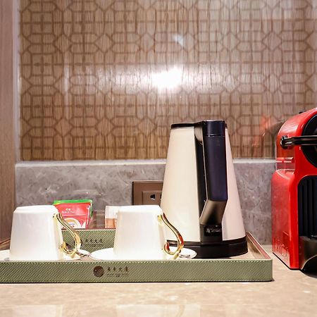 Beijing Guangdong Hotel Bagian luar foto