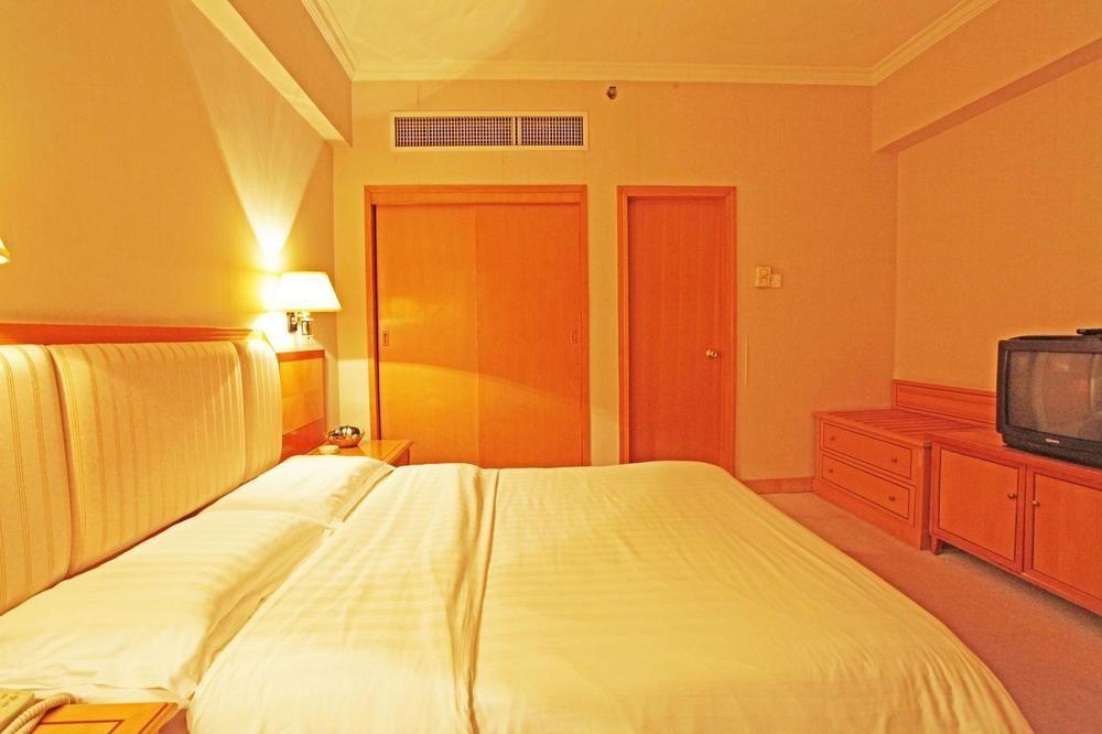 Beijing Guangdong Hotel Bagian luar foto